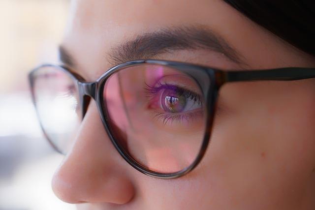 Důležitost pravidelných návštěv u optometristy pro ochranu očí před slunečním zářením