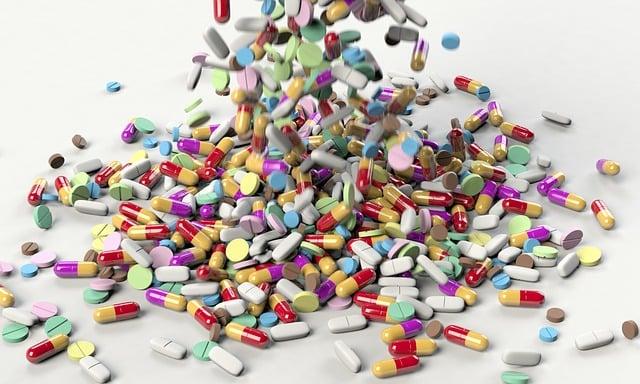 Jak minimalizovat možné⁤ vedlejší účinky kombinace antibiotik a vitaminů